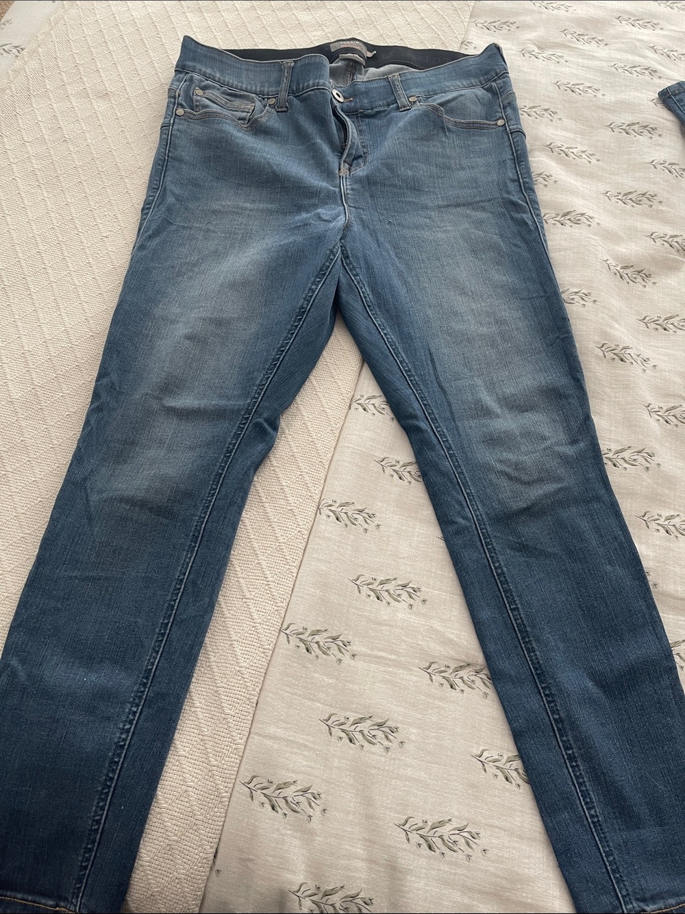 torrid Mid Wash Blue Skinny Jeans